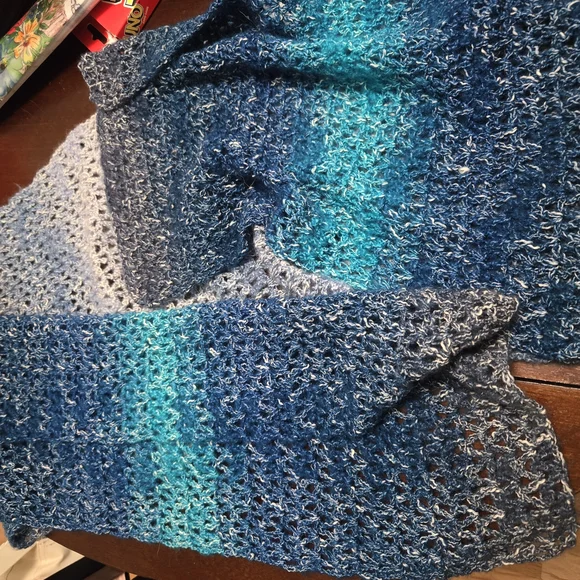 Handmade Blue Knit Scarf - Picture 3 of 3